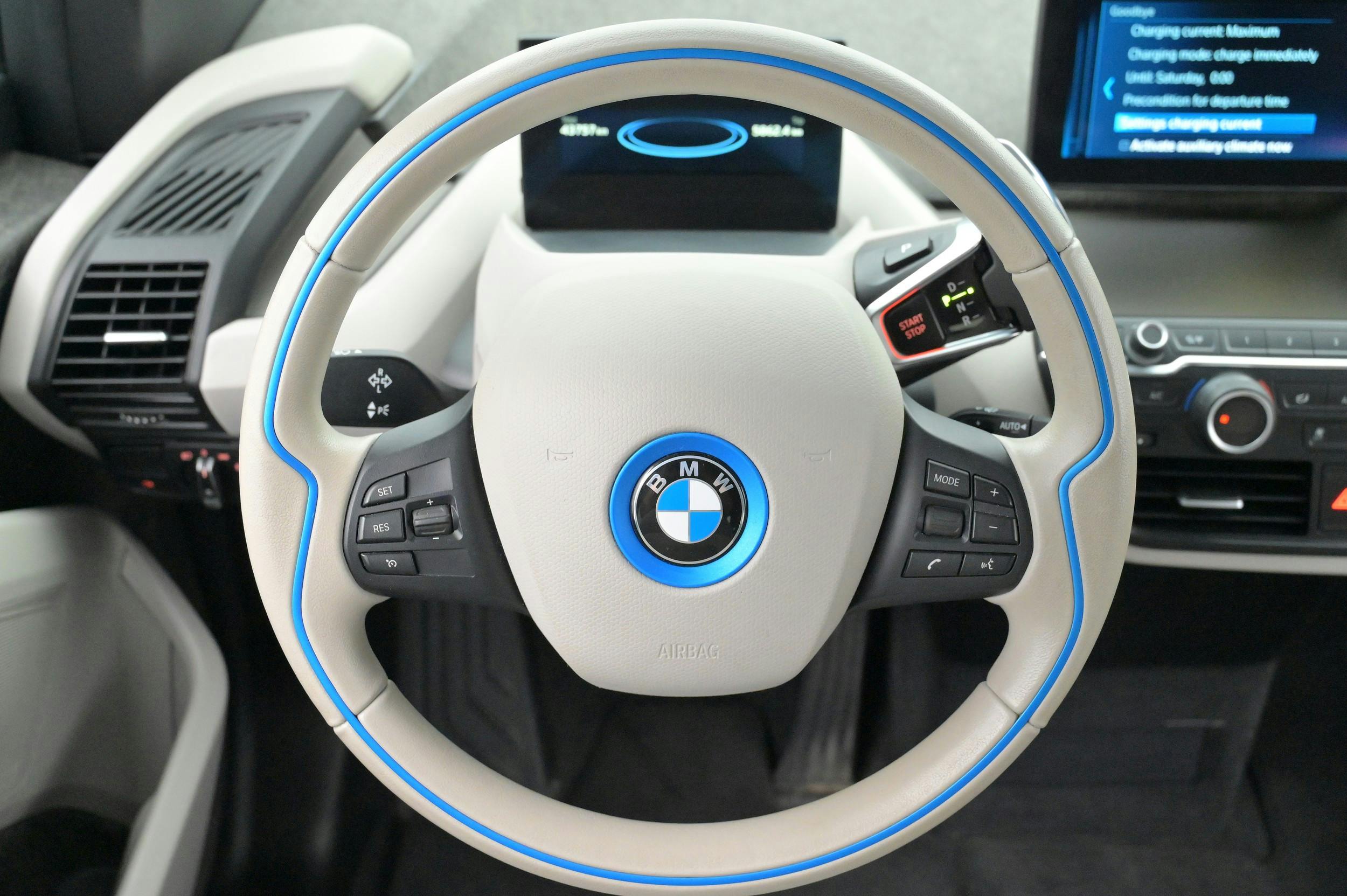 BMW i3s