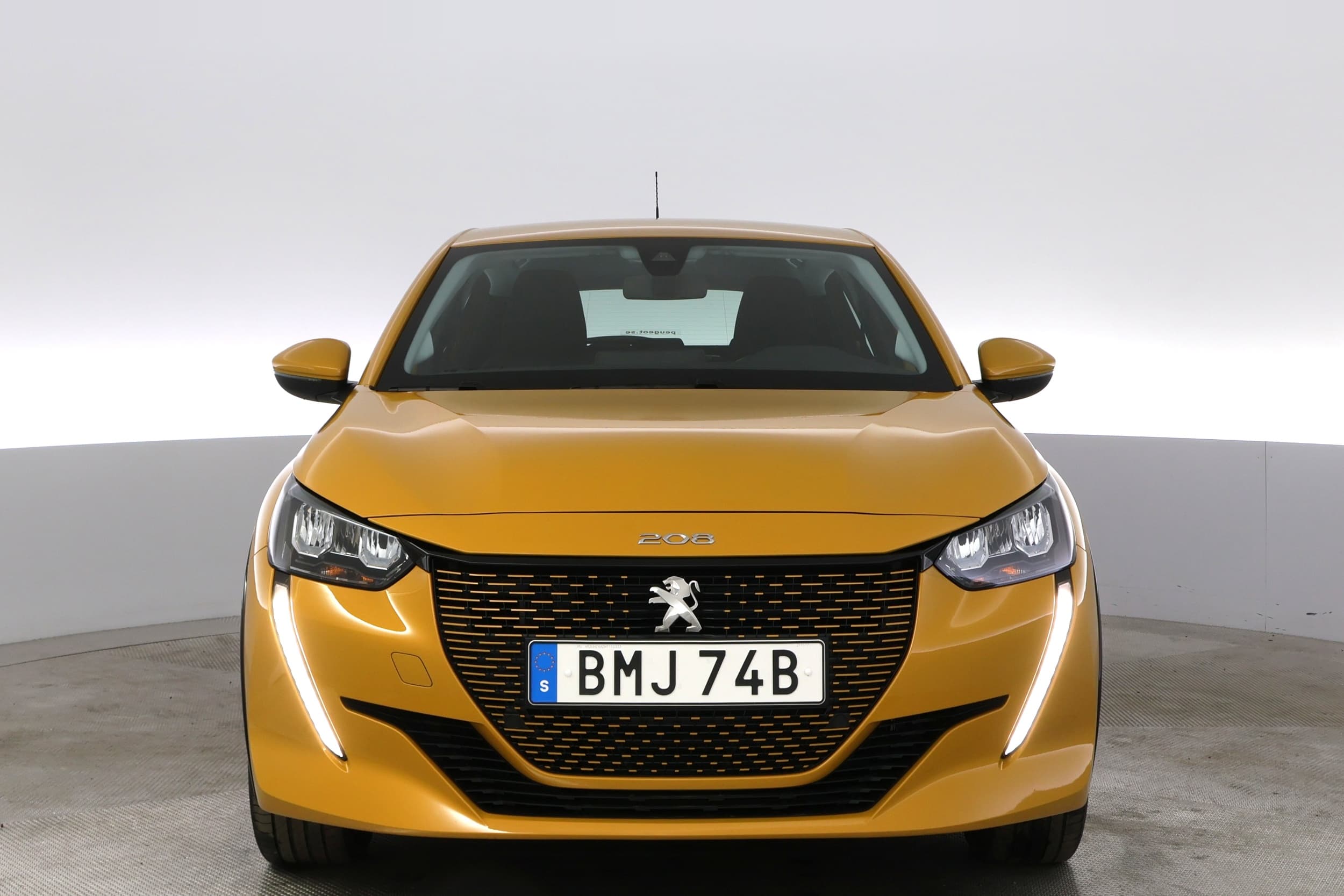 Peugeot e-208