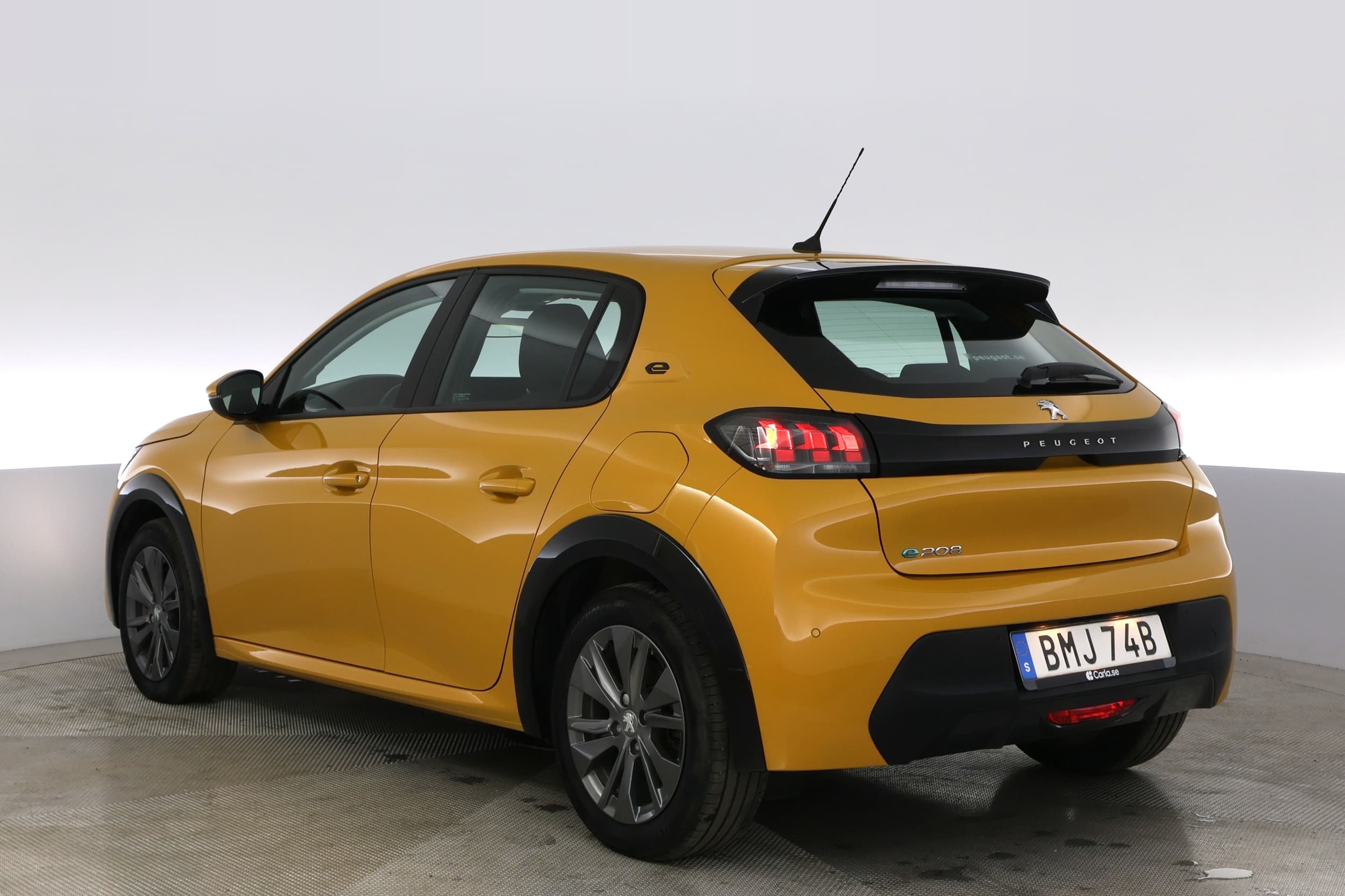 Peugeot e-208