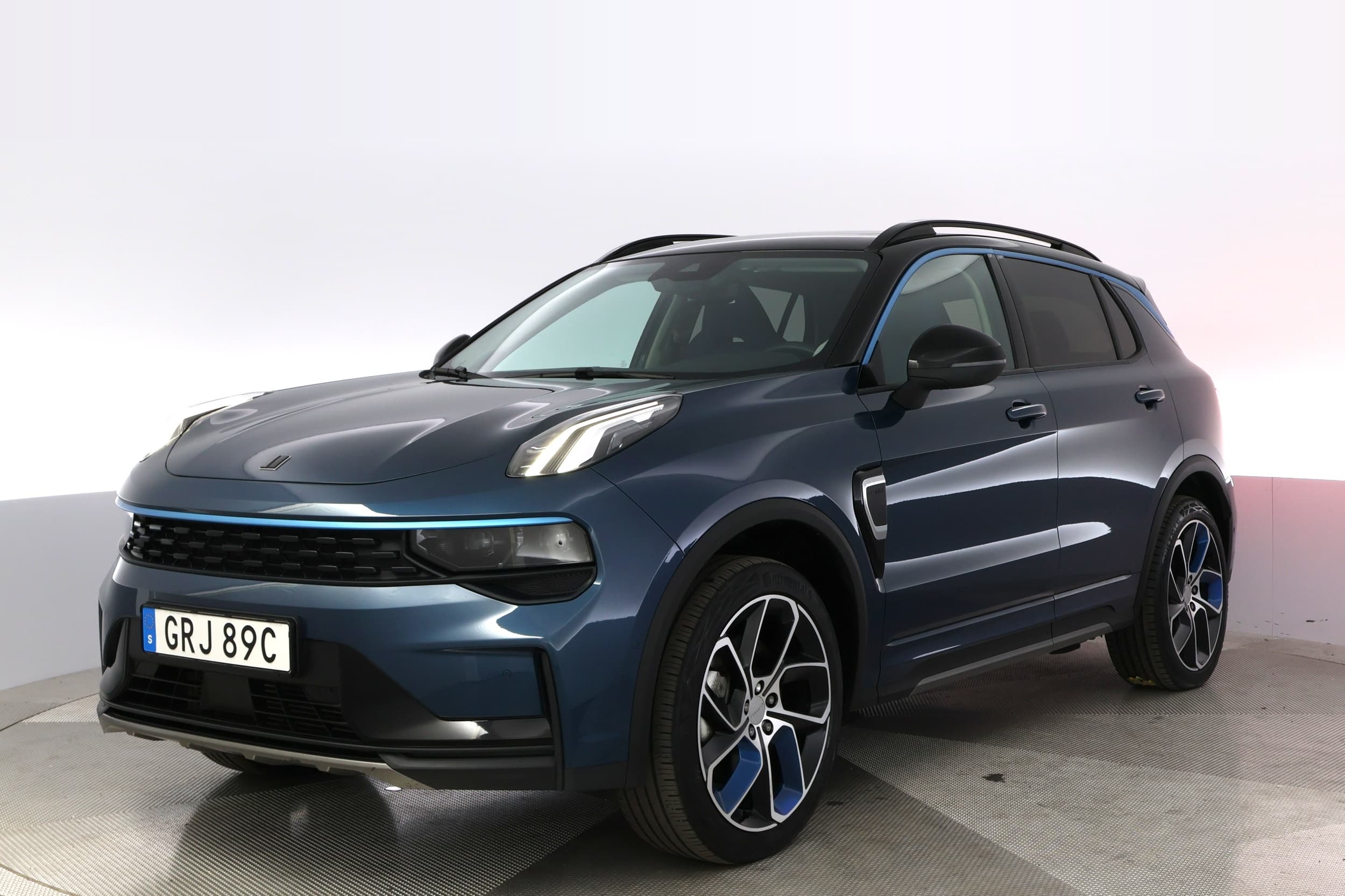 Lynk & Co 01