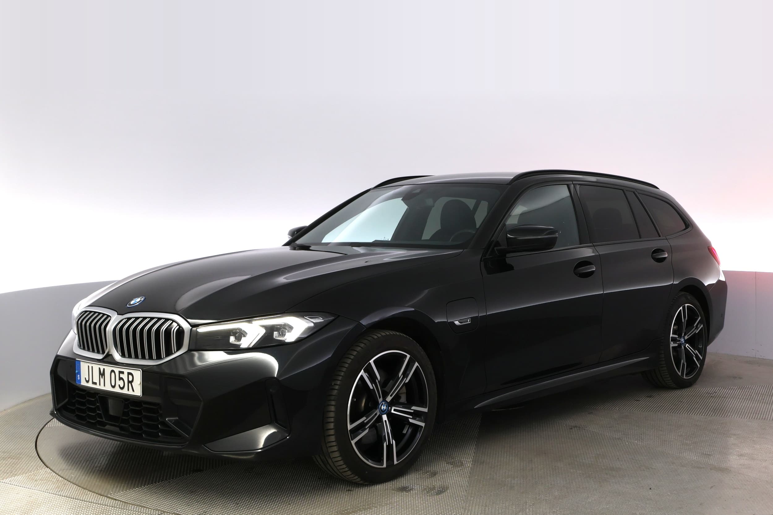 BMW 330e