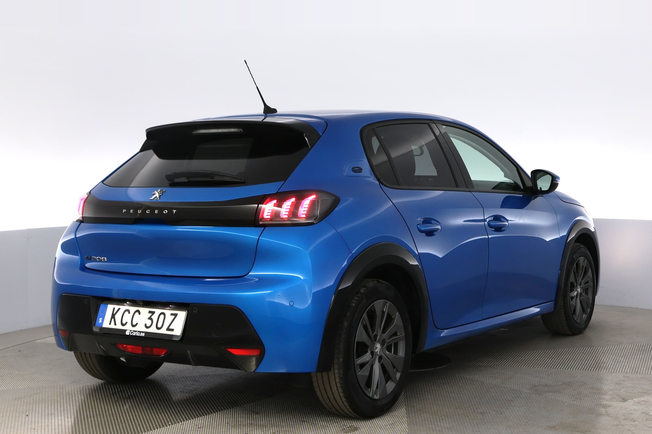 Peugeot e-208