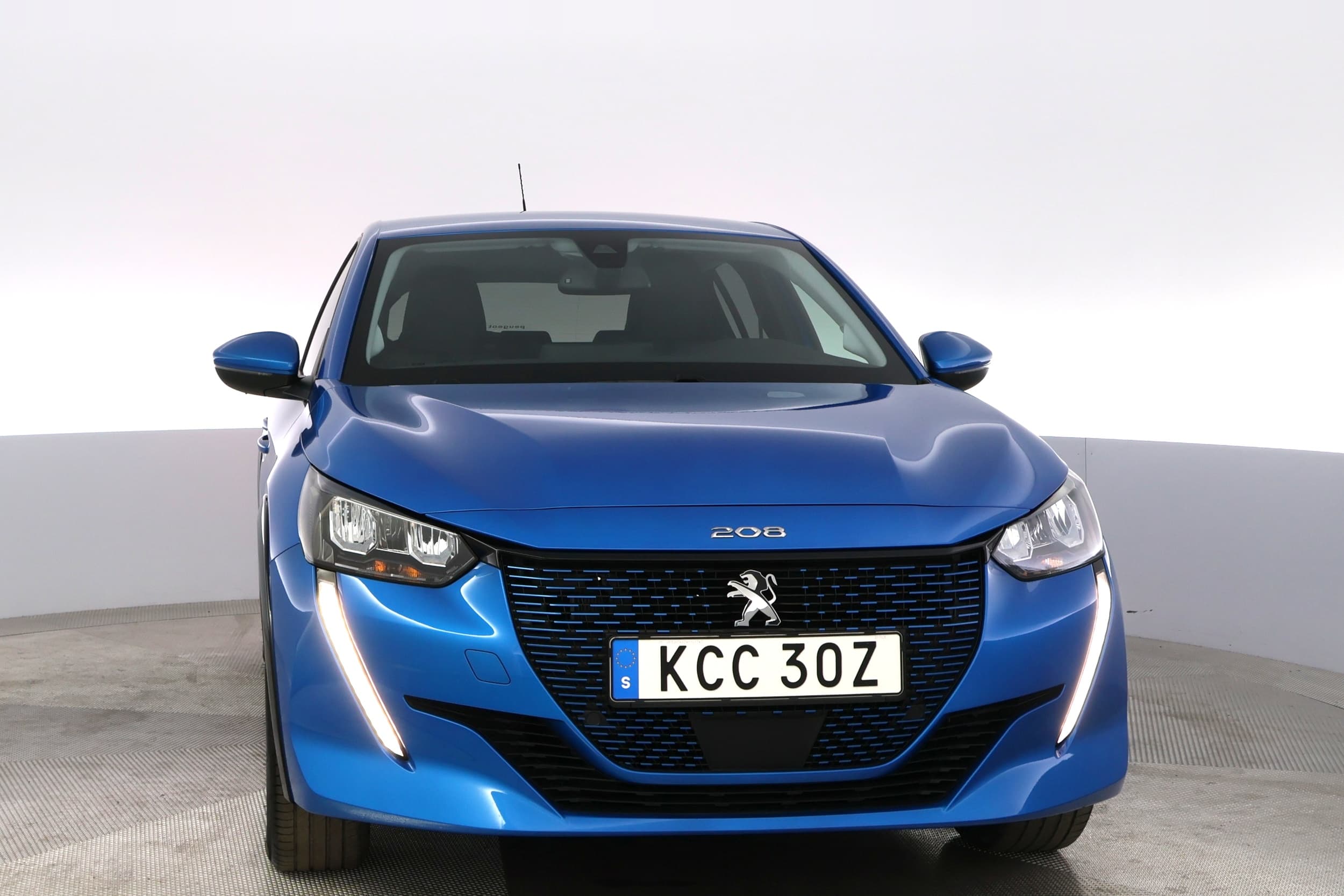 Peugeot e-208