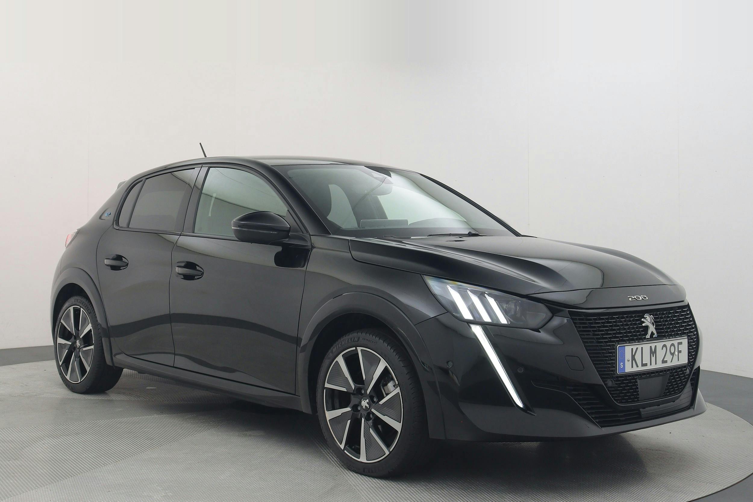 Peugeot e-208