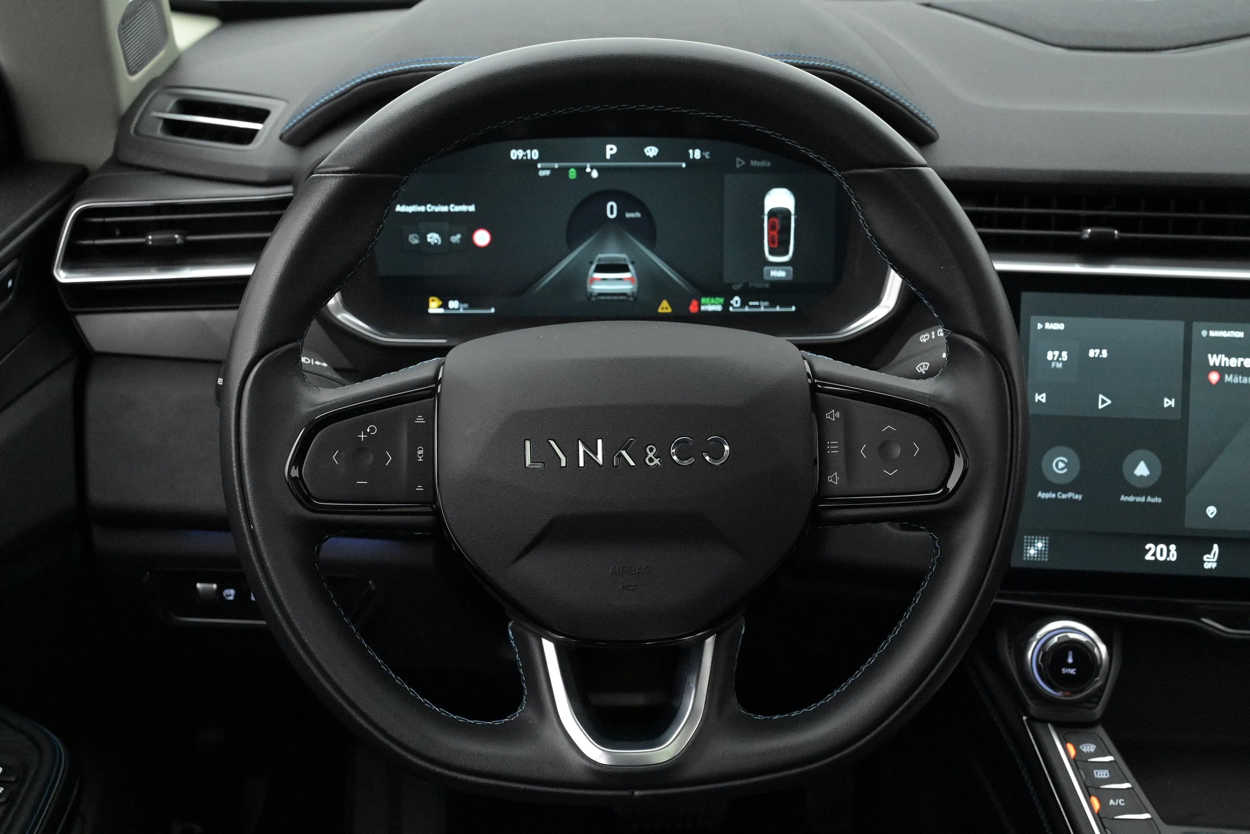 Lynk & Co 01