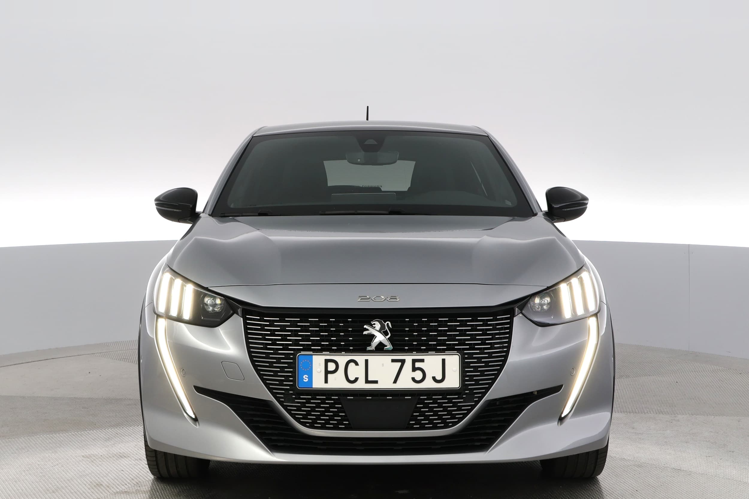 Peugeot e-208