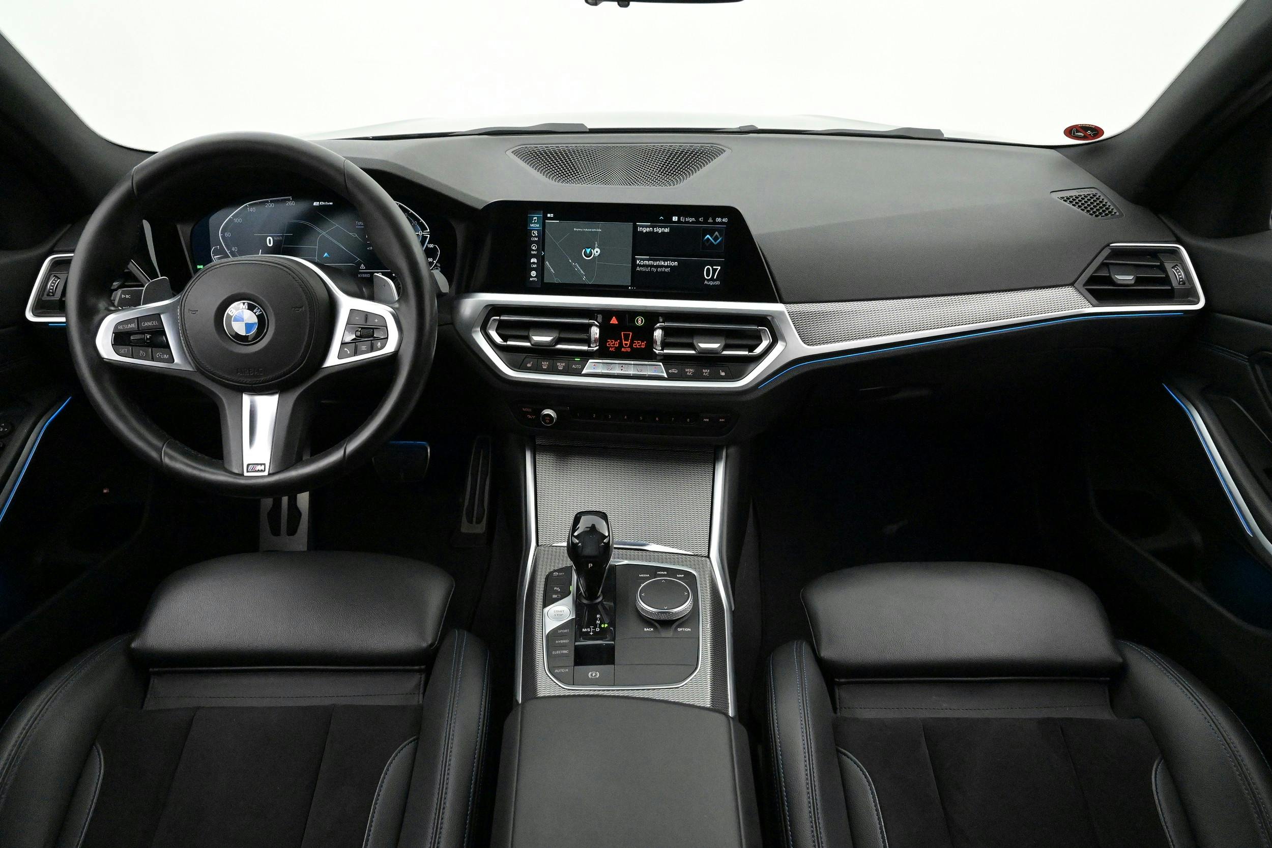 BMW 330e