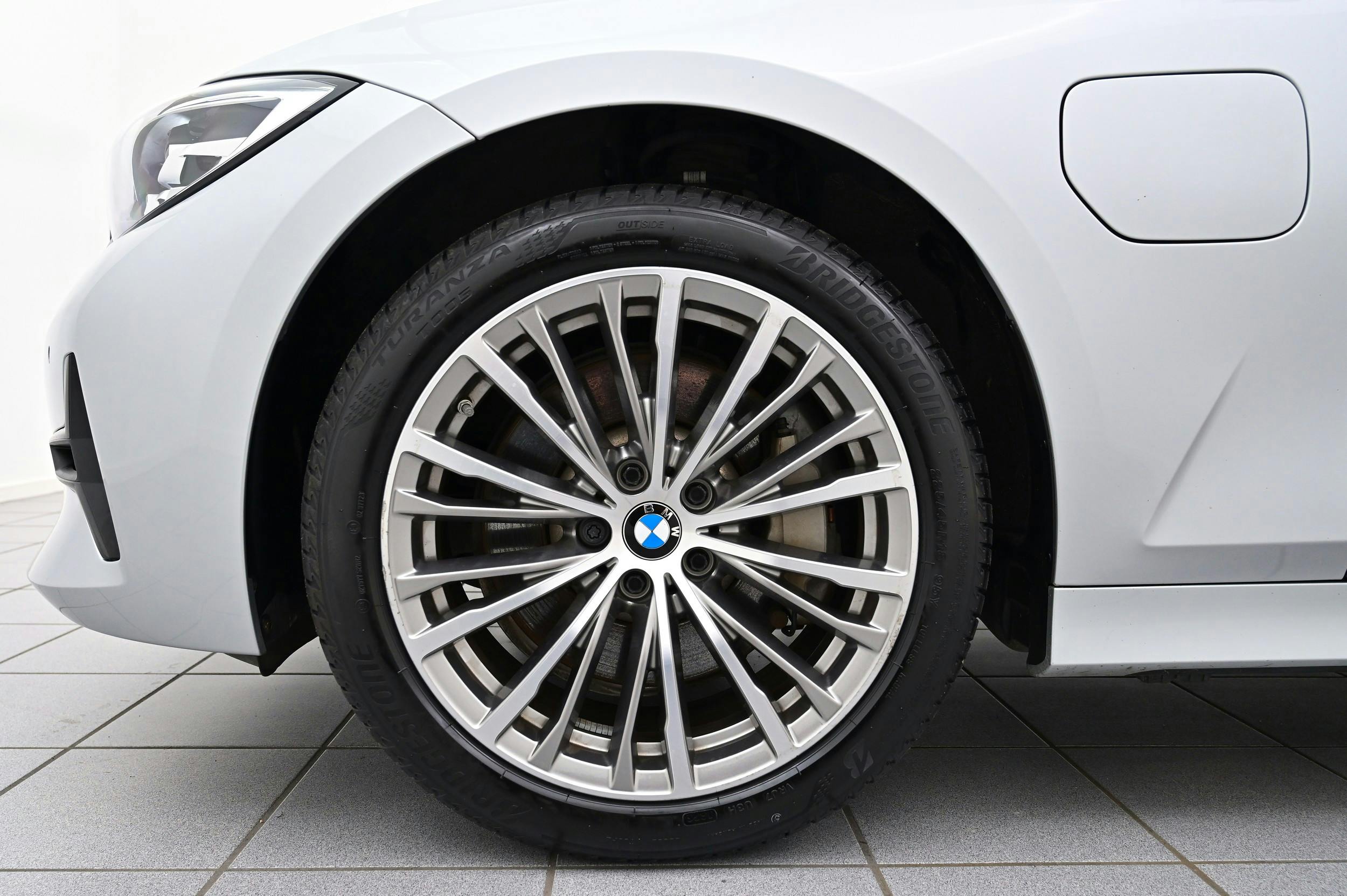 BMW 330e