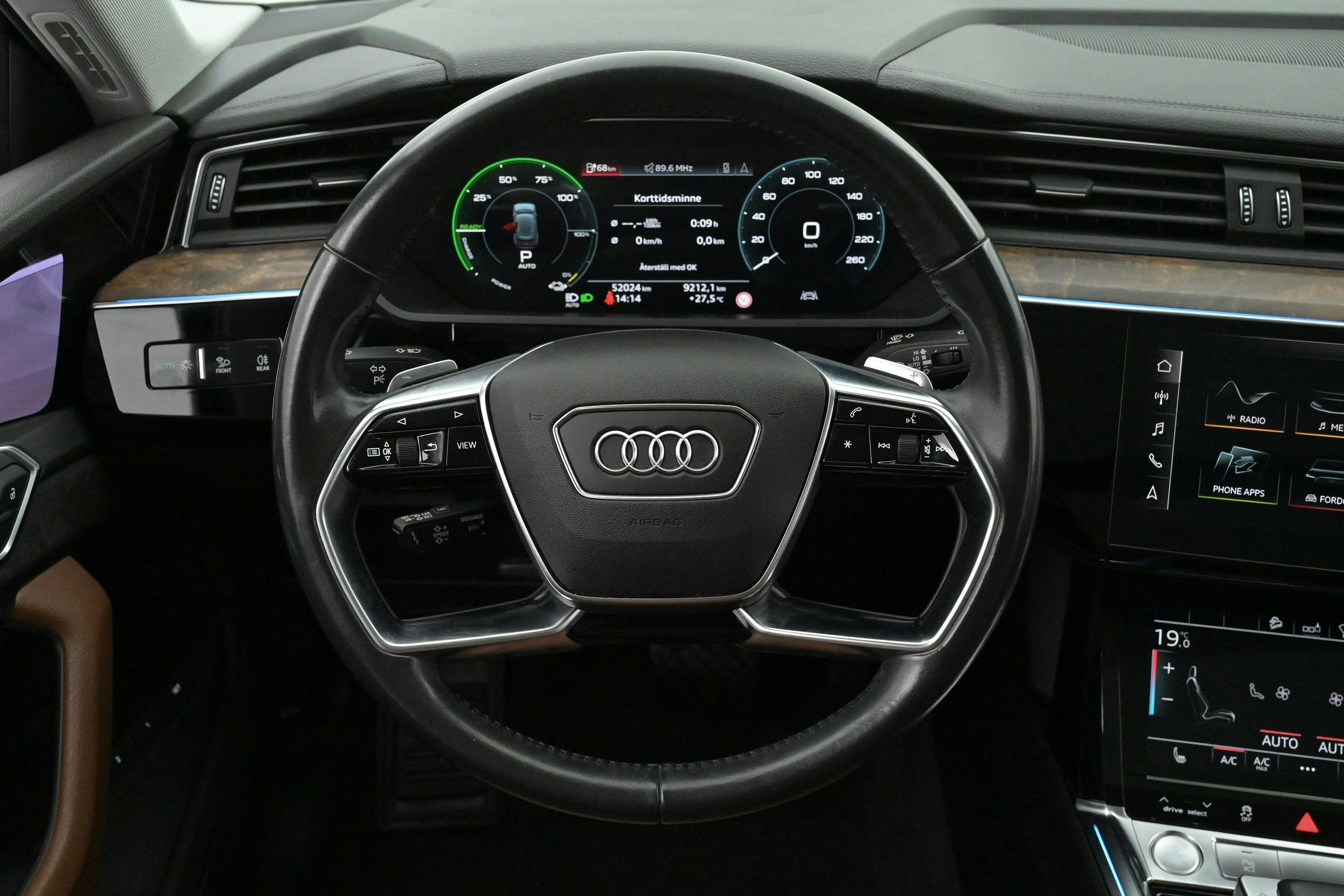 Audi e-tron