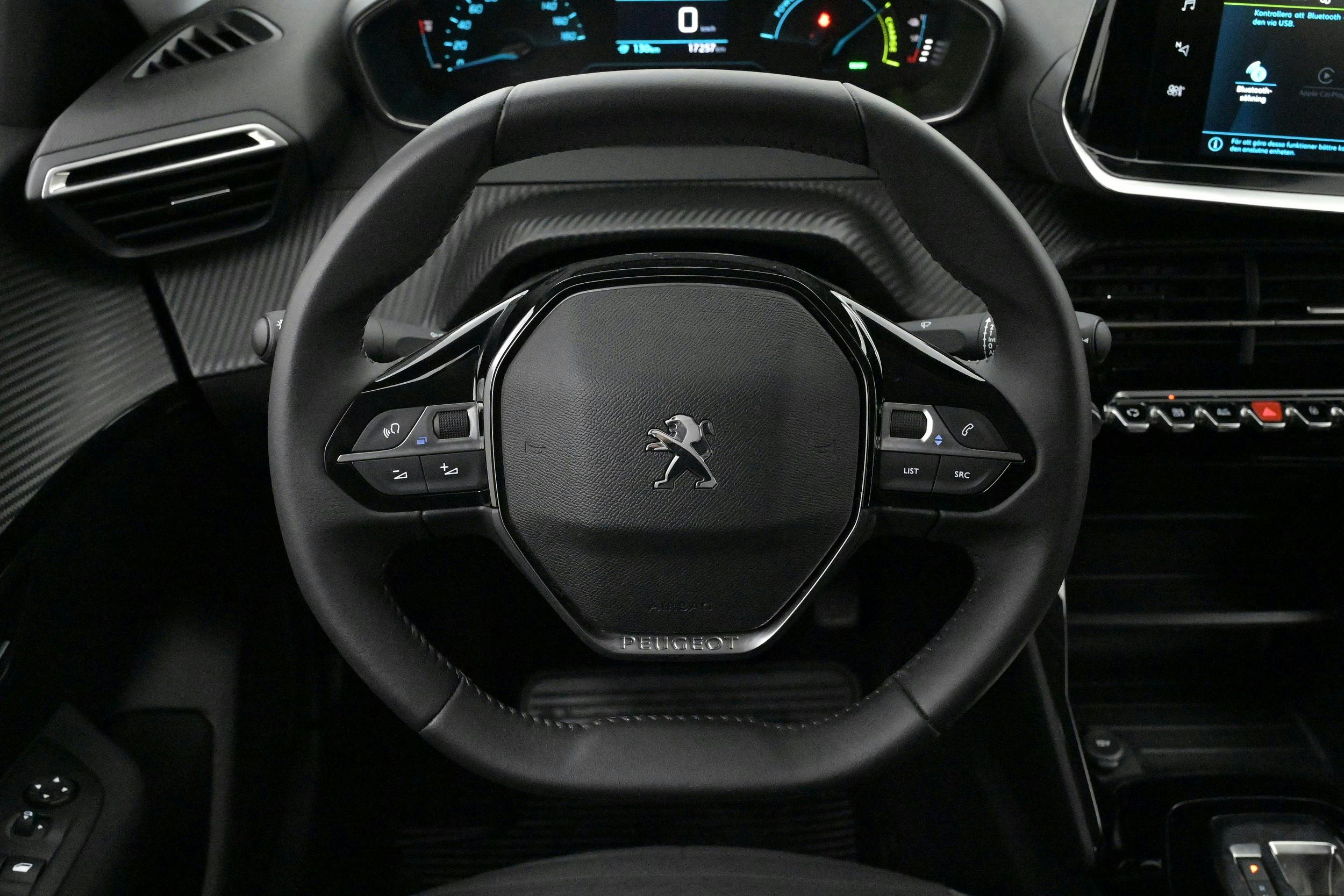 Peugeot e-208