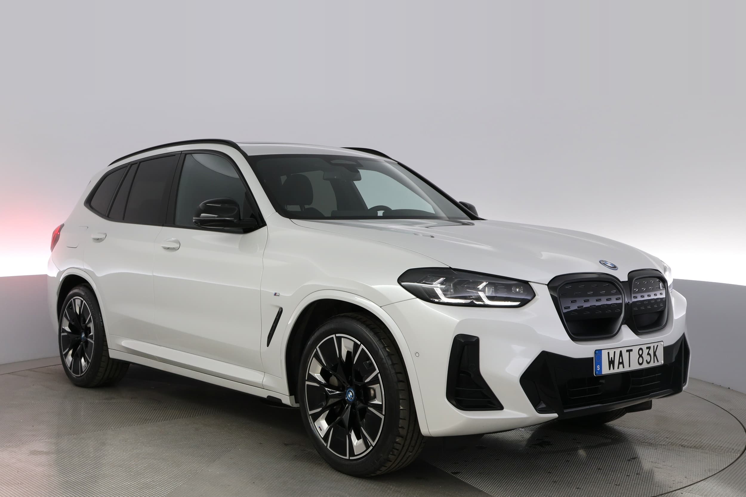 BMW iX3